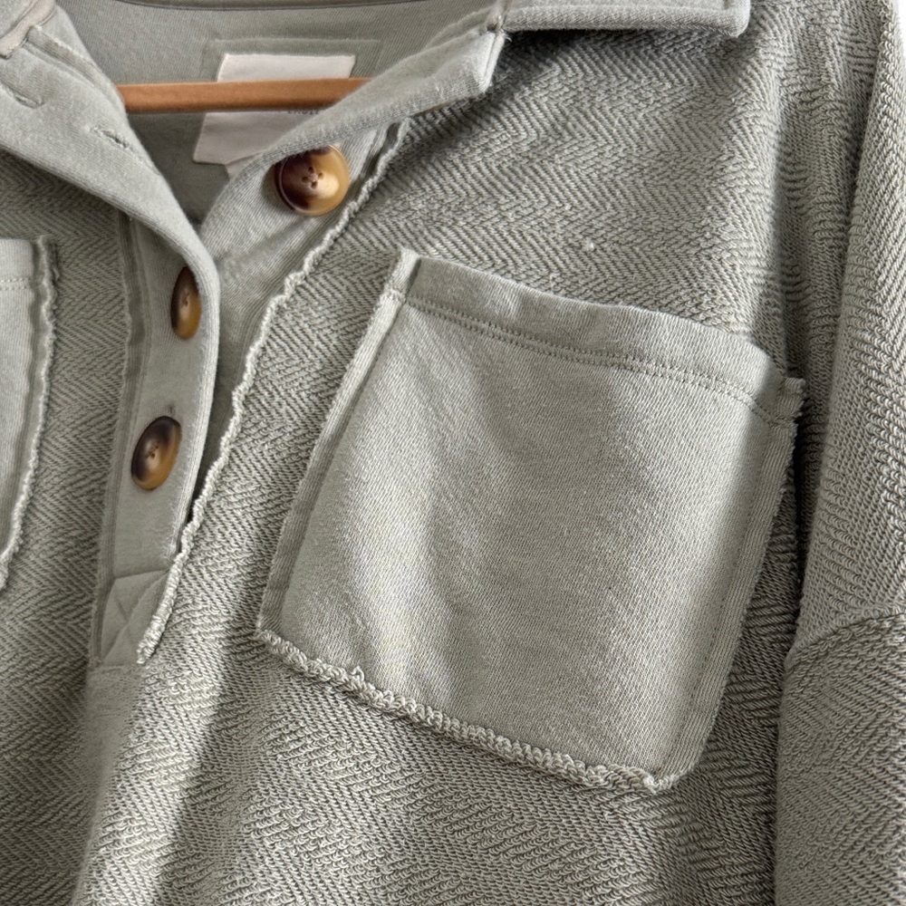American Eagle Lightweight Crewneck in Sage Green - Picture 3 of 4